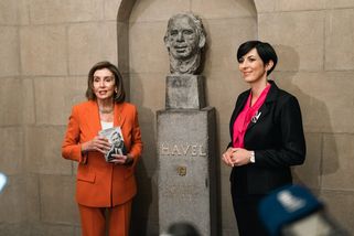 Ameriku boj za svobodu nikdy neunaví, řekla Pelosiová Pekarové - Seznam Zprávy