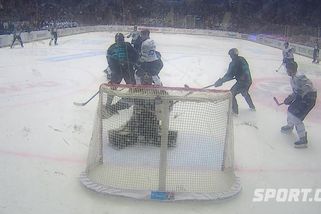 Frodlova ostuda. Rozhodčí jeho unfair počínání neodhalili, disciplinárce ale neuniklo - Sport.cz