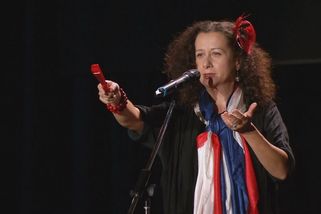 Ester Kočičková: Nová česká hymna | Na Stojáka