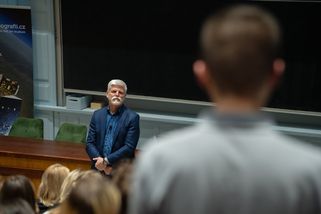 Řidič prezidenta Pavla nadýchal 1,5 promile. U soudu tvrdí: Alkohol nehrál roli