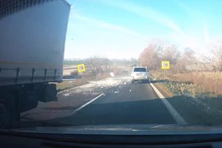 Řidiči kamionů kašlou na svou povinnost a ohrožují ostatní účastníky provozu | Odchyceno na dashcam