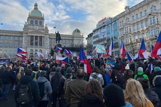 V Praze demonstrovali odpůrci povinného očkování - Novinky