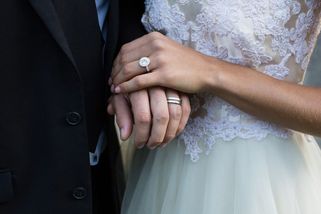 Nejoblíbenější svatby jsou dnes ve stodole, vyjdou na statisíce korun - Novinky