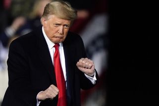 Napadli jeho mozek internetoví podivíni? Amerika se podivuje nad chováním svého prezidenta - Novinky