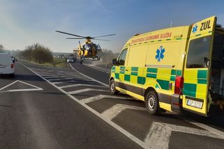 Muž skočil z mostu na vozovku dálnice D7, na místě zemřel - Novinky