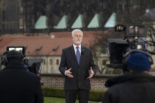 Pozitivní prezident slíbil, že bude hlídat Babiše....