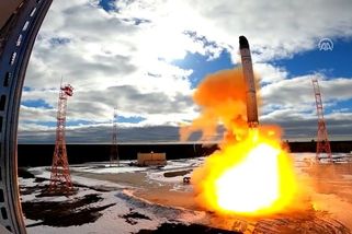 Ruská raketa Sarmat je totálním selháním. Putinovu zlobu si odskákali už dva šéfové Roskosmosu - Novinky