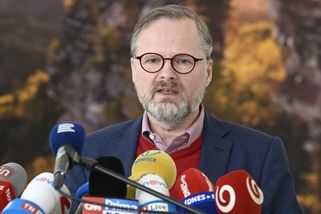 Fiala chce nouzový stav na víc než 30 dní - Novinky
