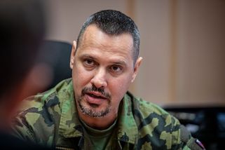 Nejen nyní pořezaný generál. Vojenská policie řešila Petra Pavla či rvačku náměstka