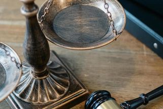 Kauza Trend soudy zaměstnávala roky, všechny obviněné nakonec zachránila Klausova amnestie - Médium.cz