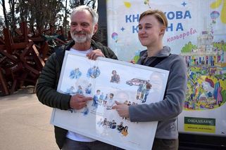 Paměť národa odvezla na Ukrajinu sanitky i přístroj pro rychlou péči o zraněné vojáky - Paměť národa - Články na Seznamu