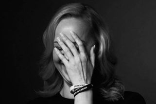 Květy k MDŽ? Díky, raději rovné zastoupení! - Médium.cz