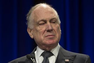 Kdo radí Trumpovi obsadit Grónsko: Spolužák, který od Česka vysoudil miliardy - Seznam Zprávy