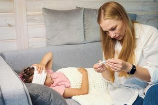 Rodiče vozí děti k lékaři zbytečně, ale i pozdě. Kdy jet a kdy ne?