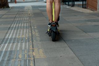 Na Slovensku zavedli maximální rychlost na chodnících. A přišla lavina vtipů - Novinky