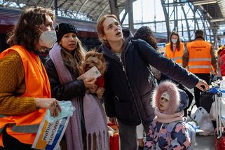 Poprvé opačným směrem. Ukrajina motivuje krajany k návratu, v Česku pomůže speciální centrum