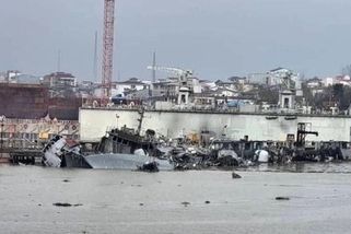 Video: silný úder Izraelců roztrhal 5 íránských válečných lodí na kusy. Radost mají ale hlavně v Kyjevě