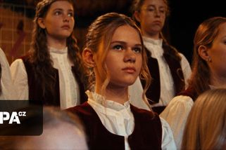 Soud zakázal televizní vysílání filmu Sbormistr v Česku. Rozhodnutí přišlo dva dny po Českých lvech