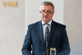 Mynář chtěl 1,9 milionu za stíhání, ale neuspěl. Stát mu dá jen 472 tisíc - Seznam Zprávy