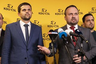 Řadoví lidovci nesouhlasí, že vedení podrželo Jurečku. Chtějí rychle sjezd - Seznam Zprávy