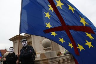 Komentář: V nacionalistické bažině. Proč se Česko distancuje od Evropy - Seznam Zprávy