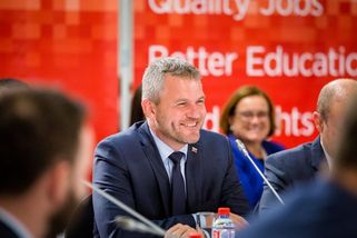 Slovensko vykročilo vstříc ruské náruči, stát ovládla Ficova mafie - Médium.cz