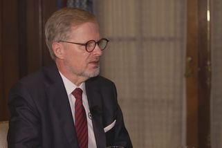 Nechci ruské tanky v Česku, řekl Fiala Bidenovi. Schytal za to i kritiku