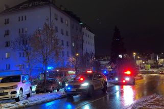 Starší žena v Praze nechtěla otevřít záchranářům. Policisté otevřeli násilím - Novinky