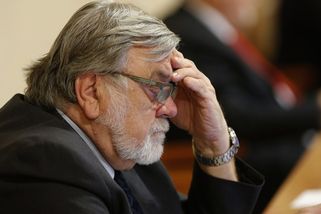 Doubravu po návratu z Krymu senátoři neodvolají - Novinky