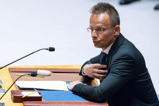 Szijjártó odmítl kritiku od Pavla. Mohl skončit jako špion na Západě, vzkázal