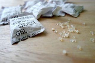 Sáčky se silikagelem nevyhazujte