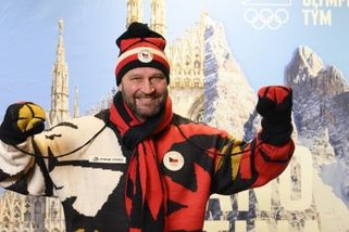 Jako německý důchodce na houbách. Češi cupují olympijskou kolekci na zahajovací ceremoniál