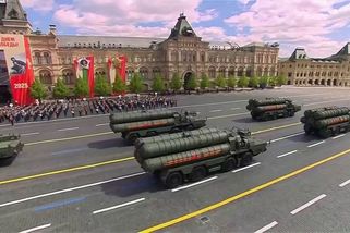 Technika předvedená na Rudém náměstí ukazuje proměnu ruských pozemních sil - Novinky