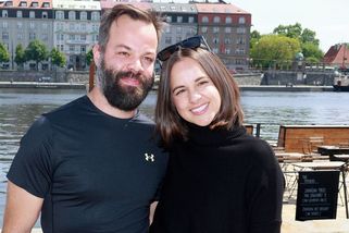 Drsňák Radko Gudas má krásnou manželku. Sestra je slavná a vzala si hokejové brankáře - Médium.cz