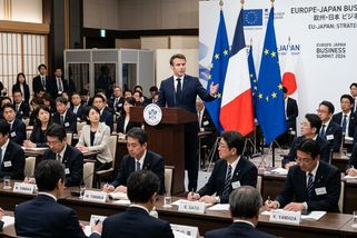 Macron chválí „předvídatelnost" Evropy a bodá do spojenců za Atlantikem