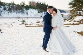 Svateb ubývá, snoubenci šetří. Slábne zájem o fotografy i živou hudbu - Novinky