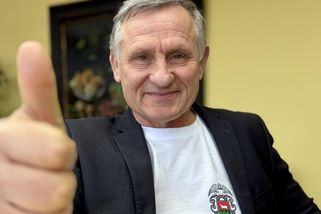 Lano nevydrželo a utrhlo se. Senátor Čunek spadl ze střechy a narazil si žebro - Novinky