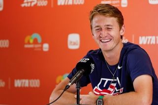 SportWin » Tenis » Šok v Miami: Korda zlomil letos neporaženého Alcaraze a ve 138 minutách slaví největší výhru kariéry