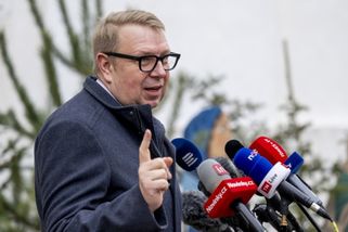 Juchelka neplánuje kroky k udržitelnosti penzí, zajistit ji má růst ekonomiky