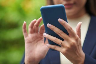 Většina Čechů si nepřeje šmírování konverzací v rámci Chat Control, ukázal průzkum - Novinky