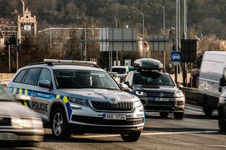 Pozor na radary. Policie zveřejnila stovky míst, kde dnes měří rychlost - Seznam Zprávy