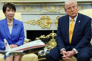 Video: Japonská premiérka jen překvapeně roztáhla oči, když uslyšela Trumpa - Seznam Zprávy