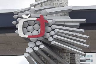 České televizi a rozhlasu přineslo loňské zvýšení poplatků stovky milionů