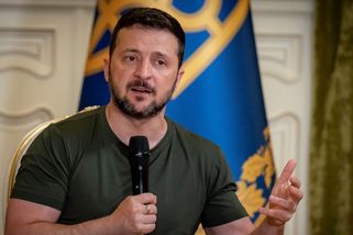 Ve válce nejsou žádné prázdniny, potřebujeme zbraně, apeluje Zelenskyj na Západ - Novinky