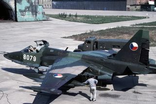 Československo vlastnilo 37 letounů Su-25K, záhadně zmizely - Techsvět