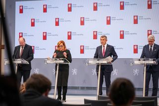 Vláda zrušila vyslání nových velvyslanců do zahran...