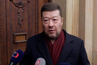 ČT plní Okamurovi přání, po devíti letech ho pozvala do Otázek - Novinky