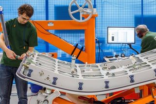 Výroba dveří do boeingů už nevynáší. Pražská továrna prodělala stamiliony - Seznam Zprávy