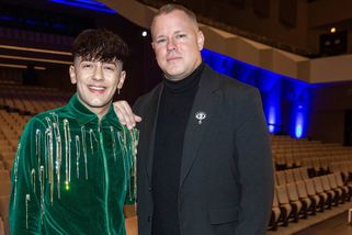 Zklamání Honzy Bendiga: Přítel mu frnknul za moře. Hajzl odletěl beze mě, zlobí se zpěvák a slibuje pomstu – eXtra.cz