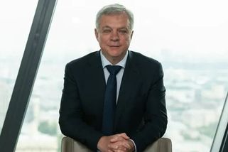 Viceprezident ruské společnosti Trasněfť zemřel po pádu z okna - Novinky